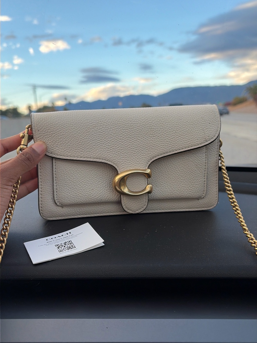 Coach Cream Leather Crossbody with Gold Chain and C Clasp - Picture 2 of 7